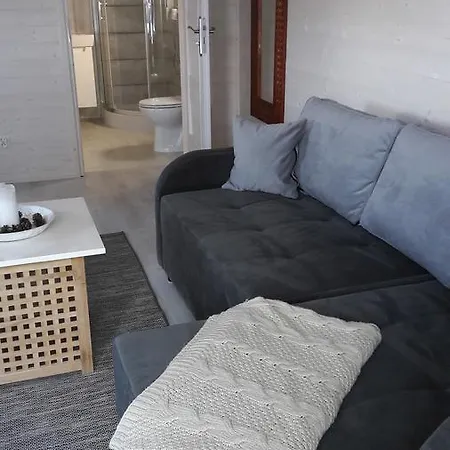 Azalia 32 L Quarto em Acomodações Particulares