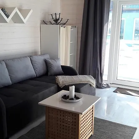 Azalia 32 L Quarto em Acomodações Particulares