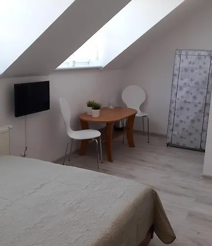 Azalia 32 L Pansiyon *